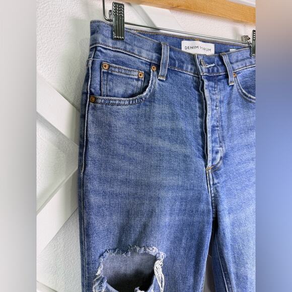 Aritzia Denim Forum The Arlo Hi-Rise Straight Distressed Jeans Size 25 - Picture 3 of 11